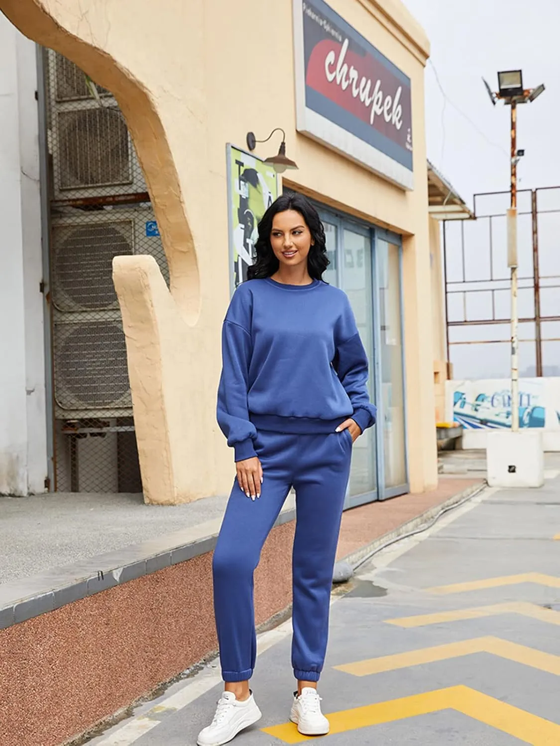 Alunzoem Jogger Sets for Women 2 Piece Sweatsuit Outfits Long Sleeve Pullover Sweatshirt Pants Set Tracksuit